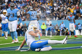 Chargers Titans Football