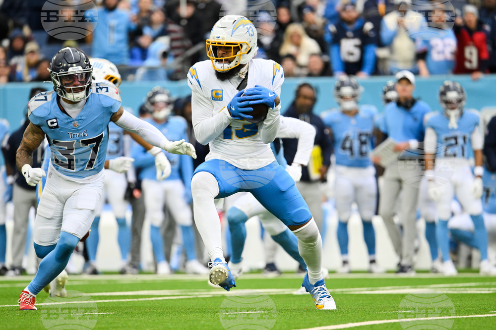 Chargers Titans Football