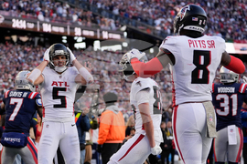 Falcons Patriots Football