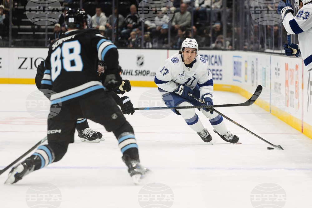 Lighting Mammoth Hockey