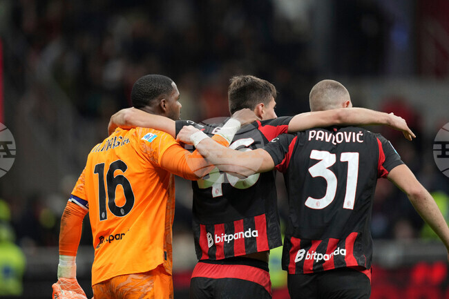 Милан победи Рома в дербито на 10-ия кръг в Серия "А" и направи битката за върха още по-оспорвана