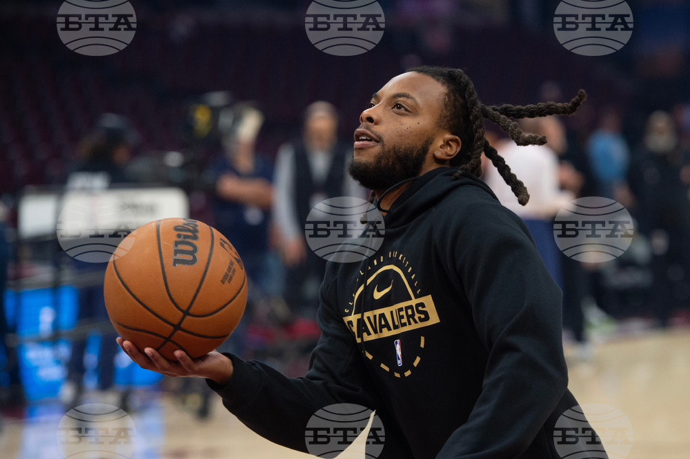 Hawks Cavaliers Basketball