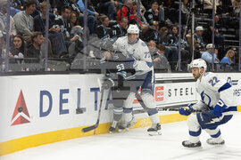 Lightning Mammoth Hockey