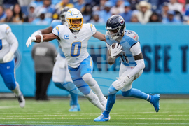 Chargers Titans Football