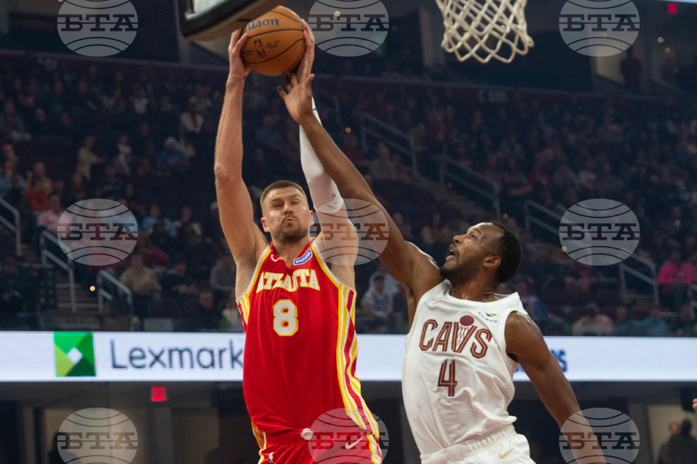 Hawks Cavaliers Basketball