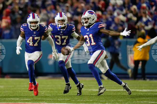 APTOPIX Chiefs Bills Football