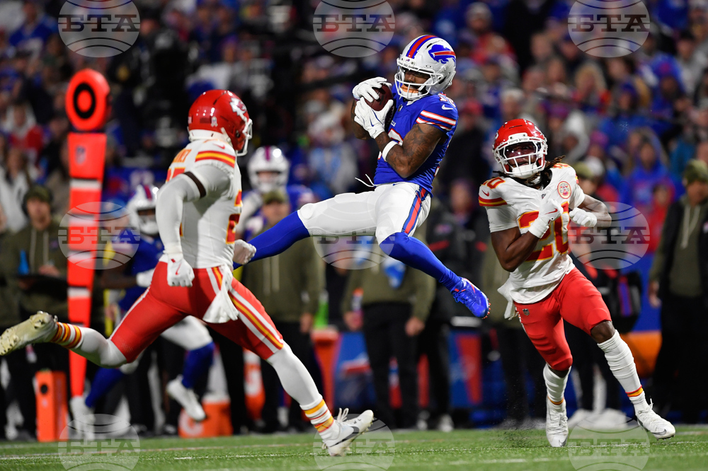 APTOPIX Chiefs Bills Football