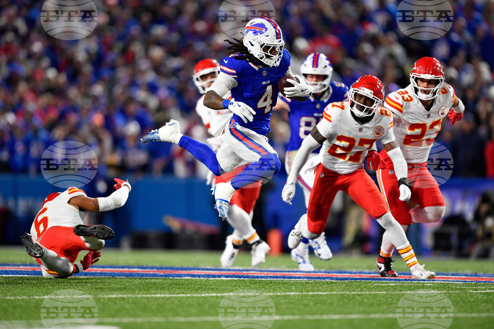 APTOPIX Chiefs Bills Football