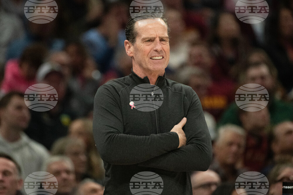 Hawks Cavaliers Basketball