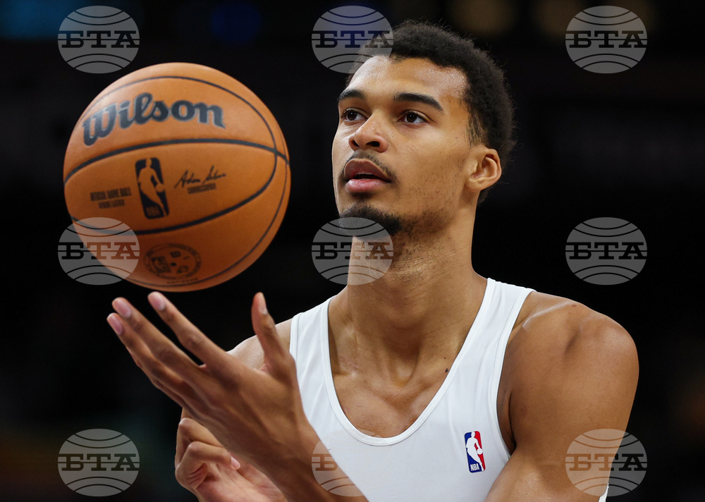 Spurs Suns Basketball