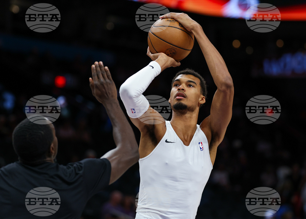 Spurs Suns Basketball