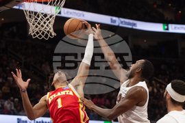 Hawks Cavaliers Basketball