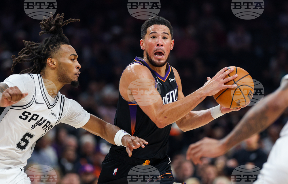 Spurs Suns Basketball