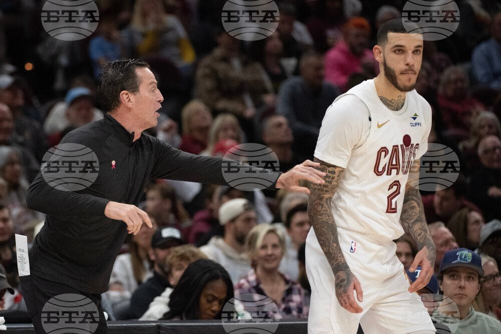 Hawks Cavaliers Basketball