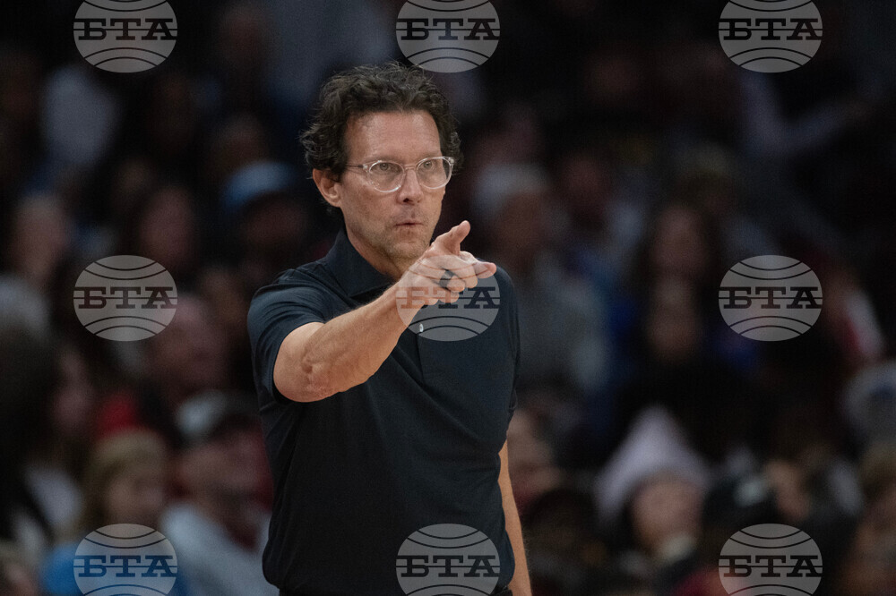 Hawks Cavaliers Basketball