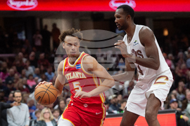 Hawks Cavaliers Basketball