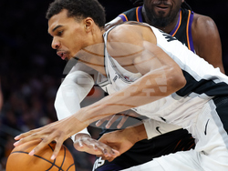 Spurs Suns Basketball