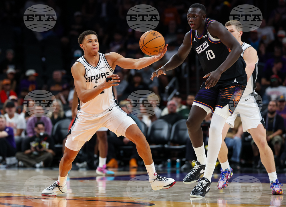 Spurs Suns Basketball