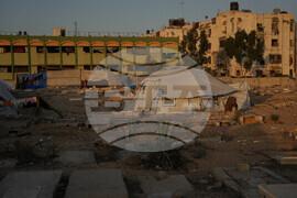 Mideast Wars Living in Cemeteries