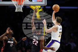 Heat Lakers Basketball