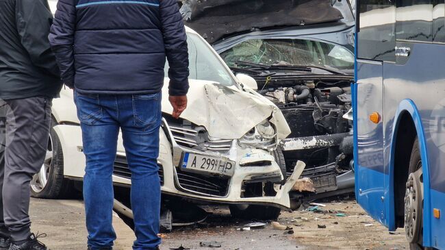 През изминалото денонощие 27 души са ранени при катастрофи, съобщи МВР 