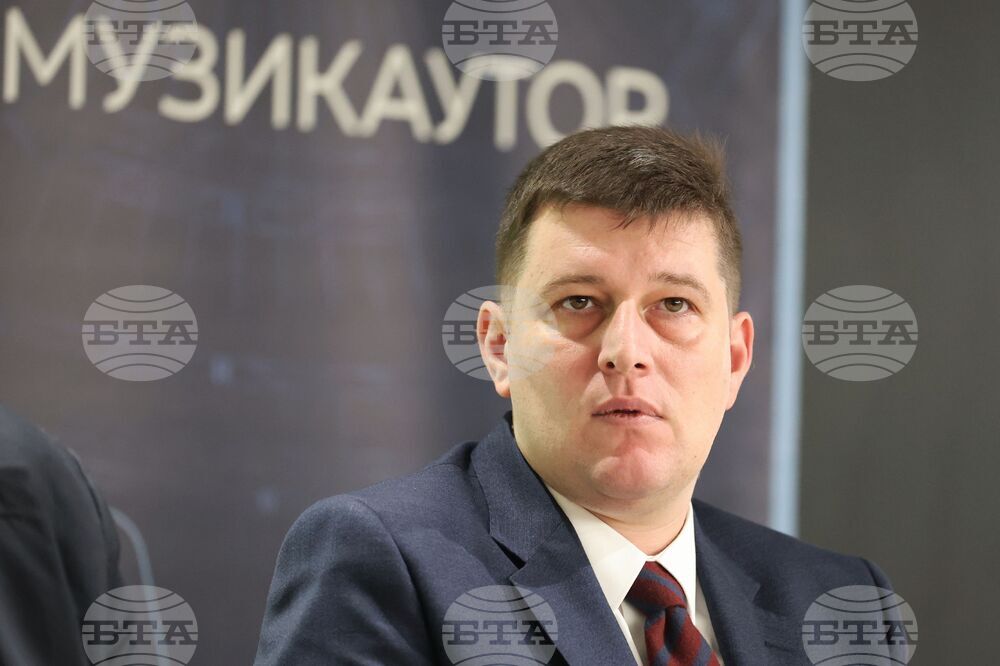 Централни хали - „Светилник: Че какво без песен е светът“ - инициатива