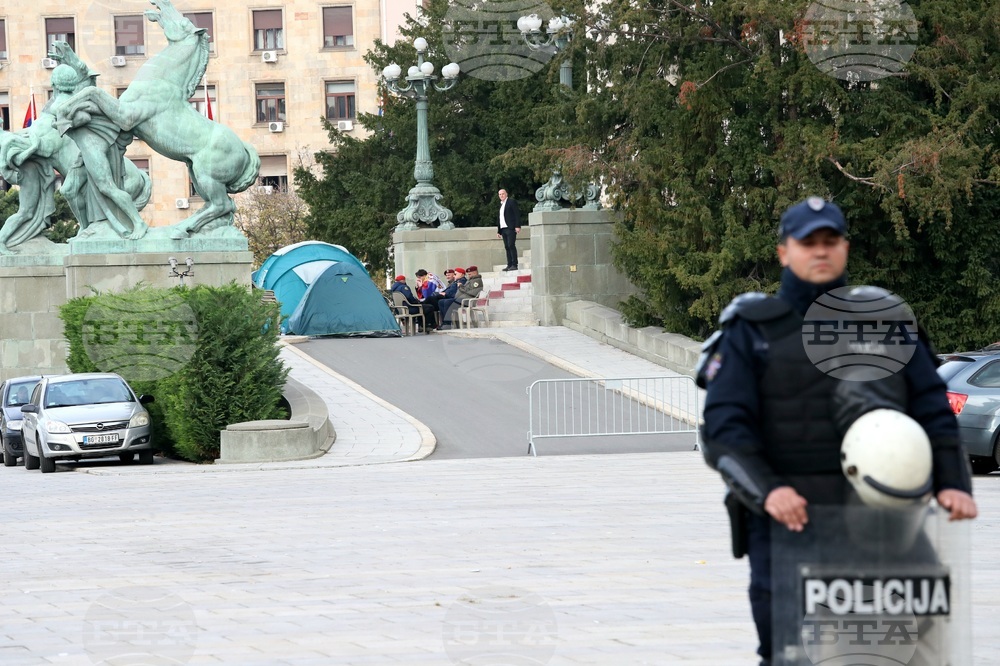 Депутатът от Сръбската прогресивна партия, който обяви гладна стачка, е приет в Спешния център в Белград 