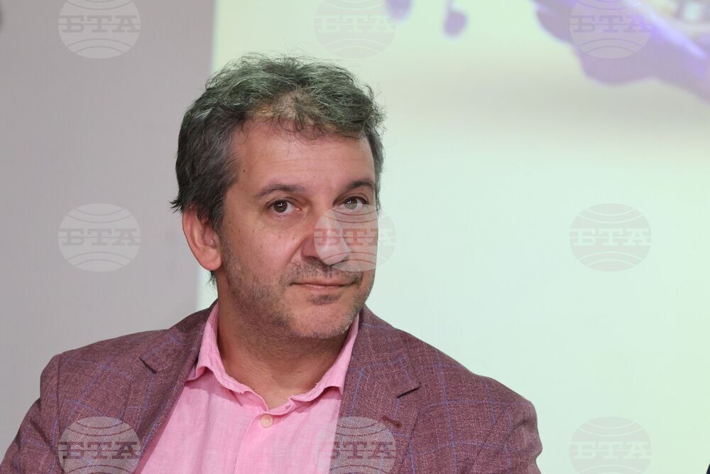 Централни хали - „Светилник: Че какво без песен е светът“ - инициатива