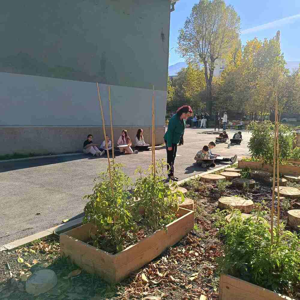 Победителите в конкурса "Есен в училищната зеленчукова градина" ще бъдат обявени в 104-о Основно училище "Захари Стоянов" 