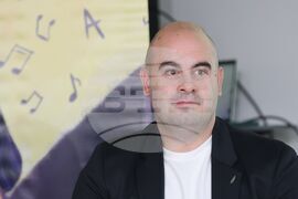 Централни хали - „Светилник: Че какво без песен е светът“ - инициатива