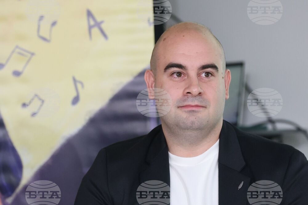 Централни хали - „Светилник: Че какво без песен е светът“ - инициатива