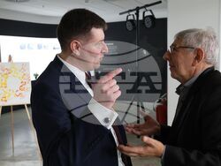 Централни хали - „Светилник: Че какво без песен е светът“ - инициатива