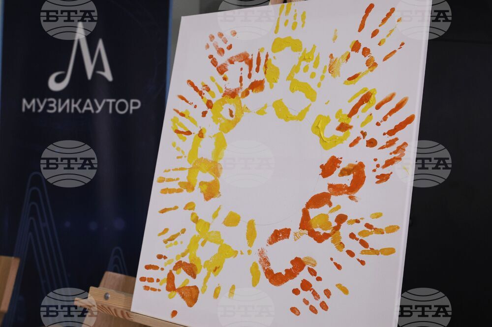 Централни хали - „Светилник: Че какво без песен е светът“ - инициатива