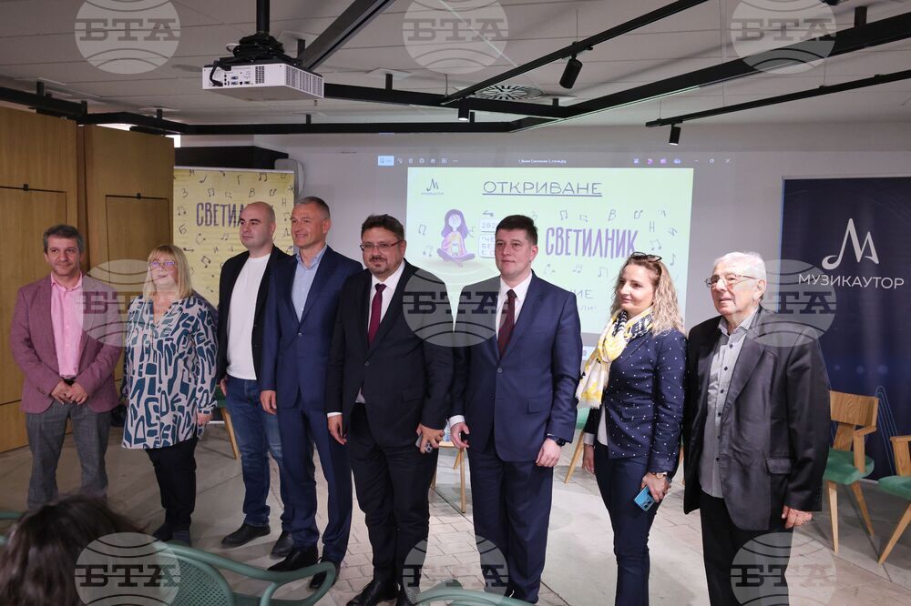 Централни хали - „Светилник: Че какво без песен е светът“ - инициатива