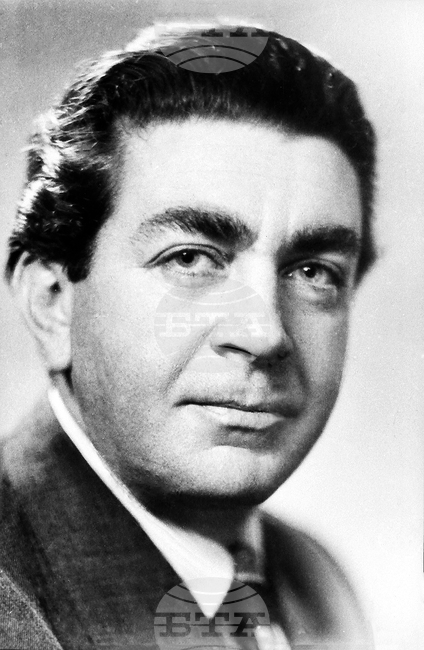 На 4 ноември 1966 г. умира поетът Веселин Ханчев