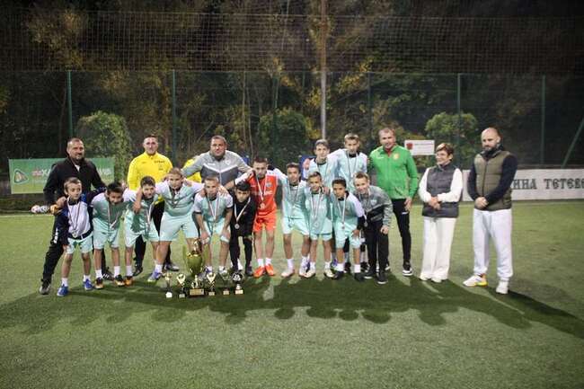 Община Тетевен: Д-р Мадлена Бояджиева награди победителите в първенството за деца 2012/2013, зона Северозапад