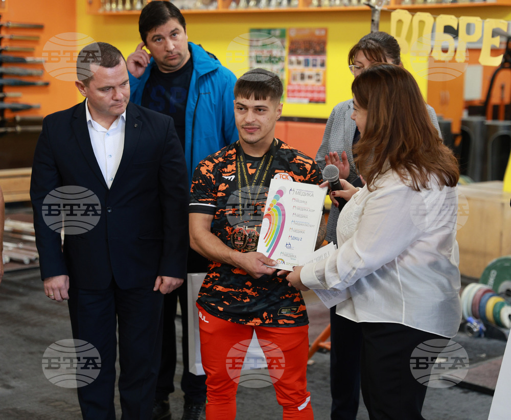 Русе - вдигане на тежести - Дениз Данев - посрещане