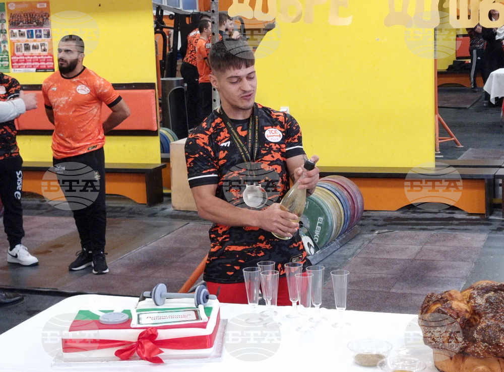 Русе - вдигане на тежести - Дениз Данев - посрещане