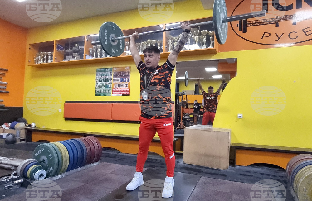 Русе - вдигане на тежести - Дениз Данев - посрещане