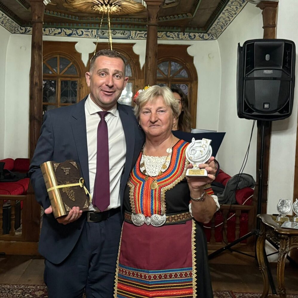 В „Сарафската къща“ на НДФ „13 века България“ в Самоков бяха връчени отличия на съвременни будители