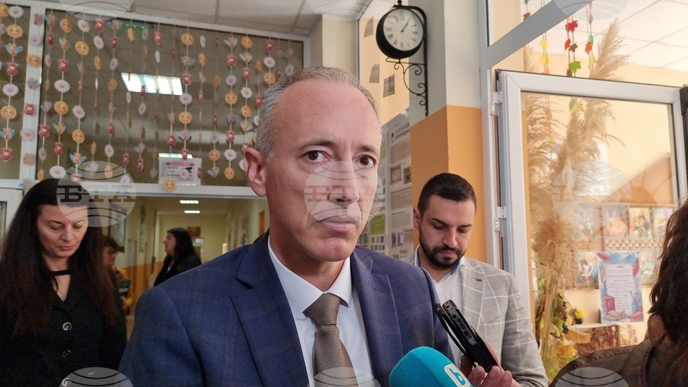  Bulgarian Schools to Ban Mobile Phones as of January 2026