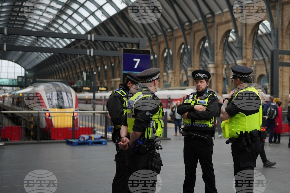 Агент заплашил играч от Висшата лига на Англия с пистолет