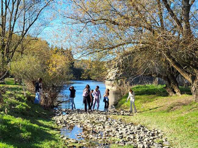 С посещение на района на село Ъглен приключи образователната екскурзия на ученици от училище „Кирил и Методий“ в Париж в Троянския Балкан
