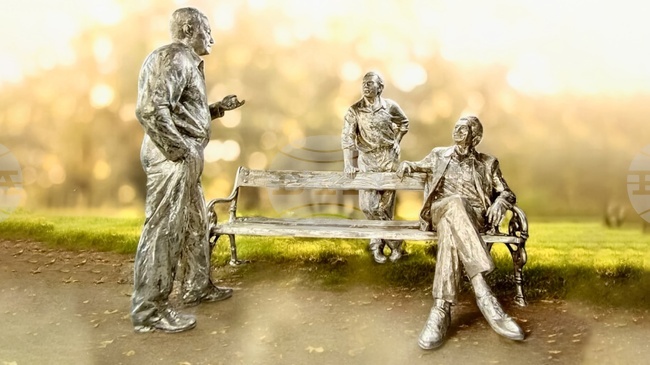 В Левски ще бъде открита скулптурната композиция „Земляците“, посветена на Георги Парцалев, Григор Вачков и Дончо Цончев 