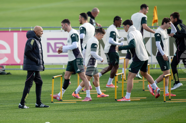 Семейство Аниели не желае да продава акции на Ювентус