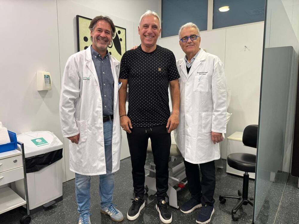 Христо Стоичков претърпя операция на рамото