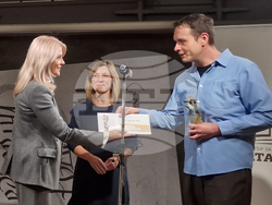 Литературни награди „Перото"