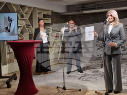 Литературни награди „Перото"