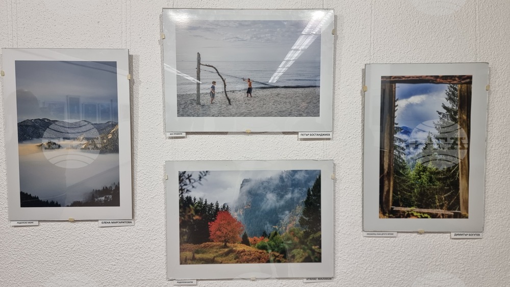 Млади фотографи представят благотворителна изложба в Смолян