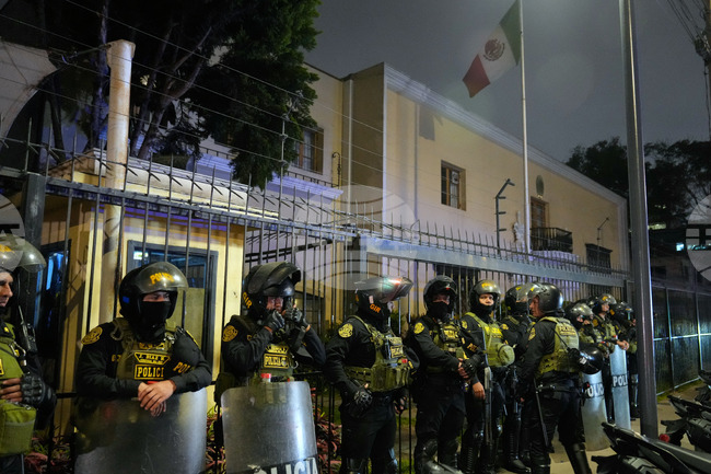 Бразилия поема дипломатическото представителство на Мексико в Перу след разрив заради убежище за бивш премиер